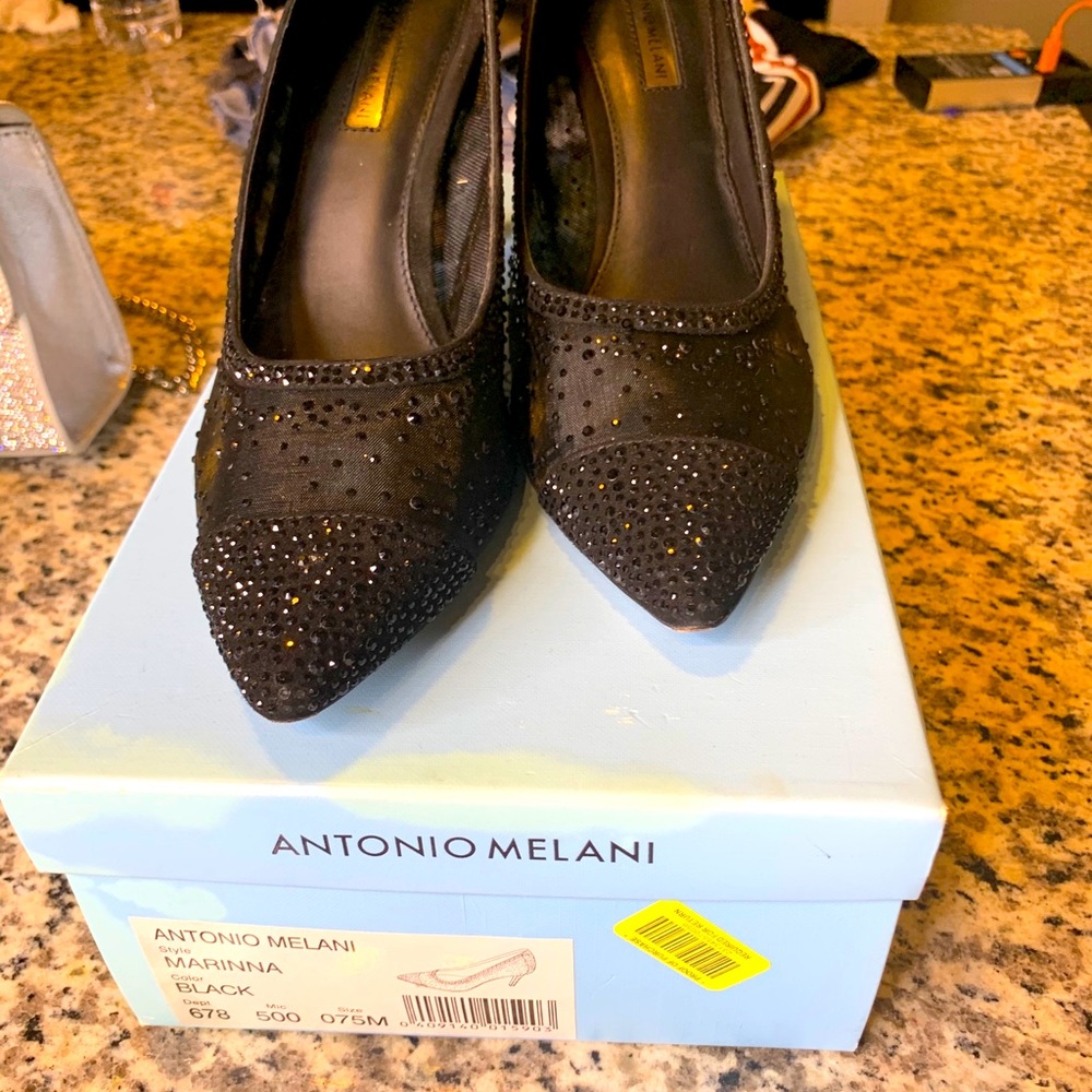 Heels - Picture 2 of 2
